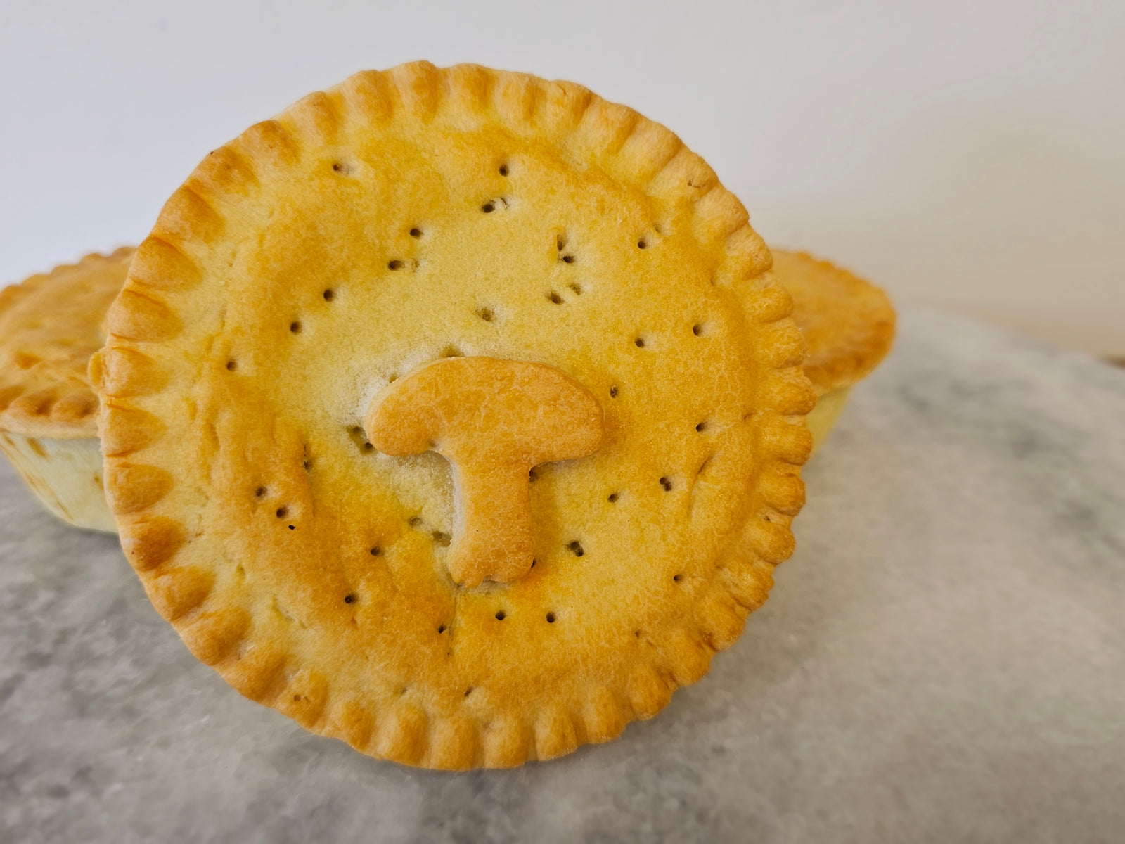 Steak & Mushroom Pie (Dairy Free) - Frozen
